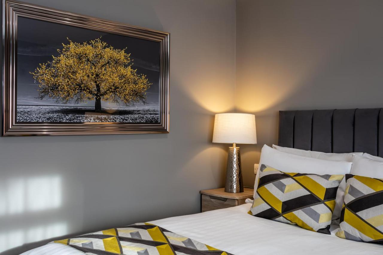 Roydon Marina Village Hotel Kültér fotó