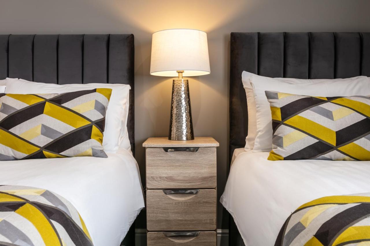 Roydon Marina Village Hotel Kültér fotó