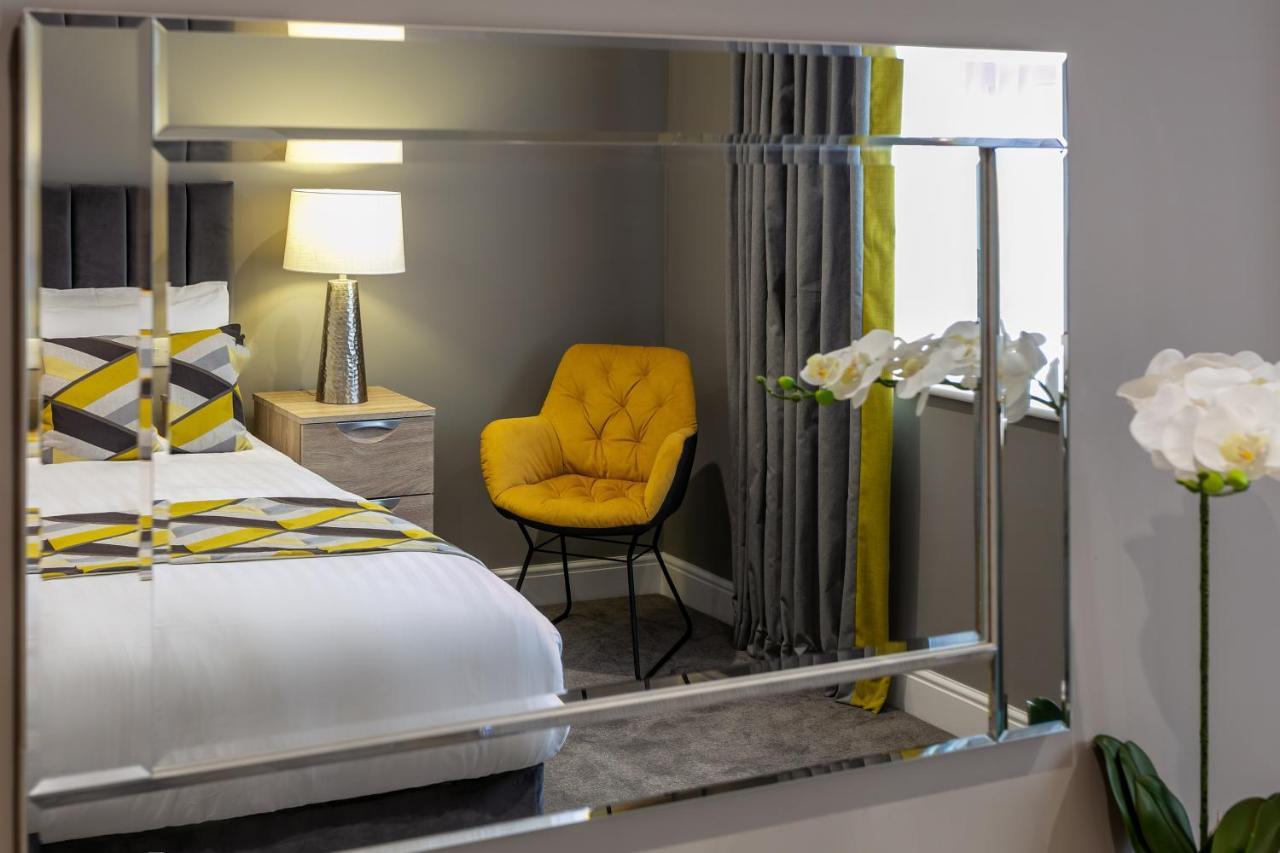 Roydon Marina Village Hotel Kültér fotó