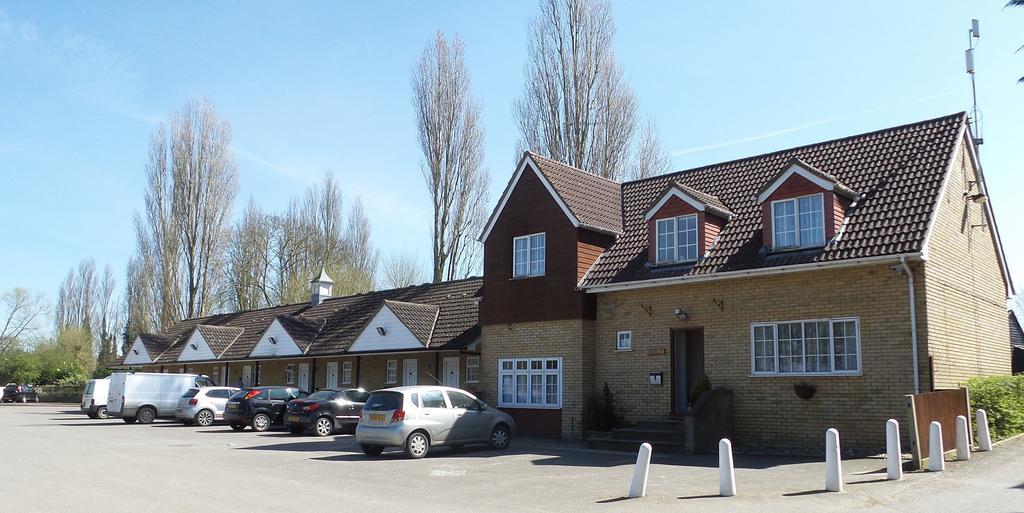 Roydon Marina Village Hotel Szoba fotó