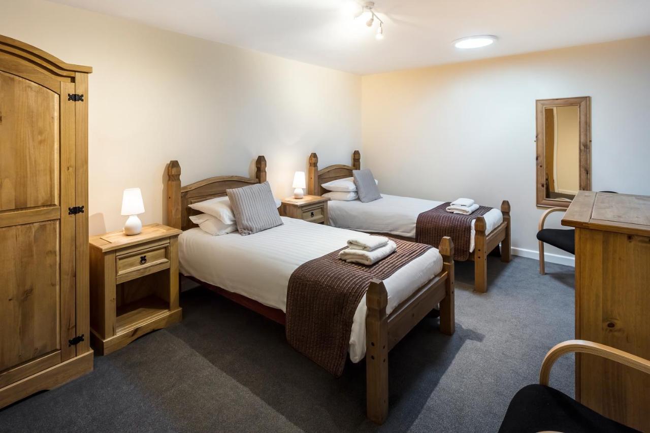 Roydon Marina Village Hotel Kültér fotó