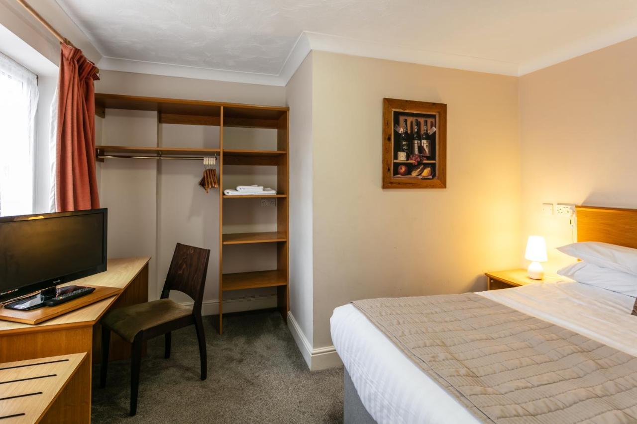 Roydon Marina Village Hotel Kültér fotó